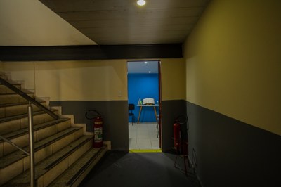 ACESSO À SALA DE ORAÇÃO